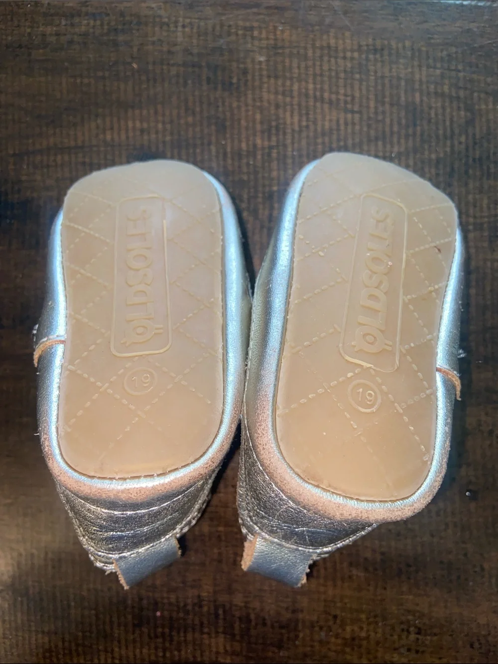 Old Soles Hardy casual shoes  Gold size 3 6-9 months